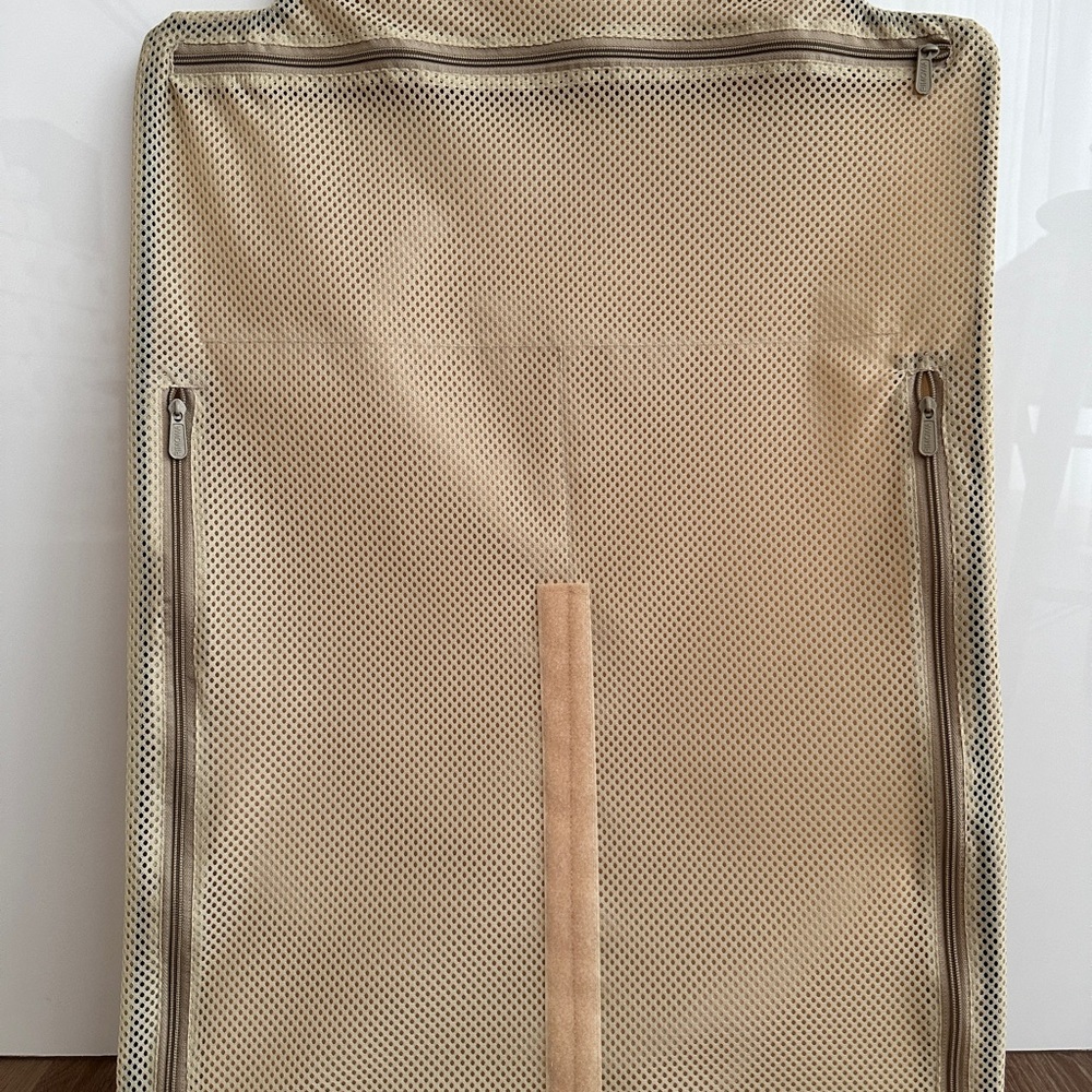 Rimowa Divider beige color for large luggage brand new mint condition